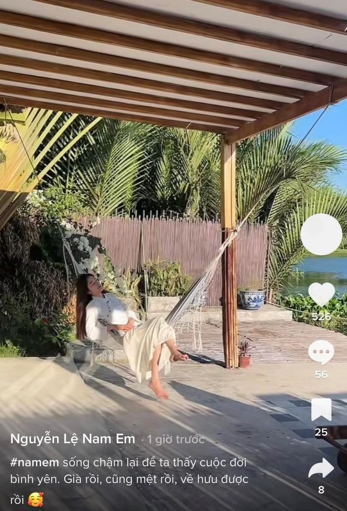 Nam Em bỗng nhắc đến chuyện "nghỉ hưu". Nam Em bỗng nhắc đến chuyện "nghỉ hưu".