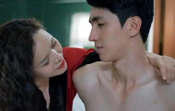 Bình An có nhiều cảnh tình cảm trong phim mới