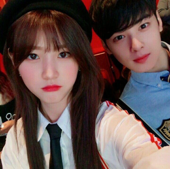 Cha Eun Woo bị chỉ trích vì không đến viếng Kim Sae Ron. Cha Eun Woo bị chỉ trích vì không đến viếng Kim Sae Ron.