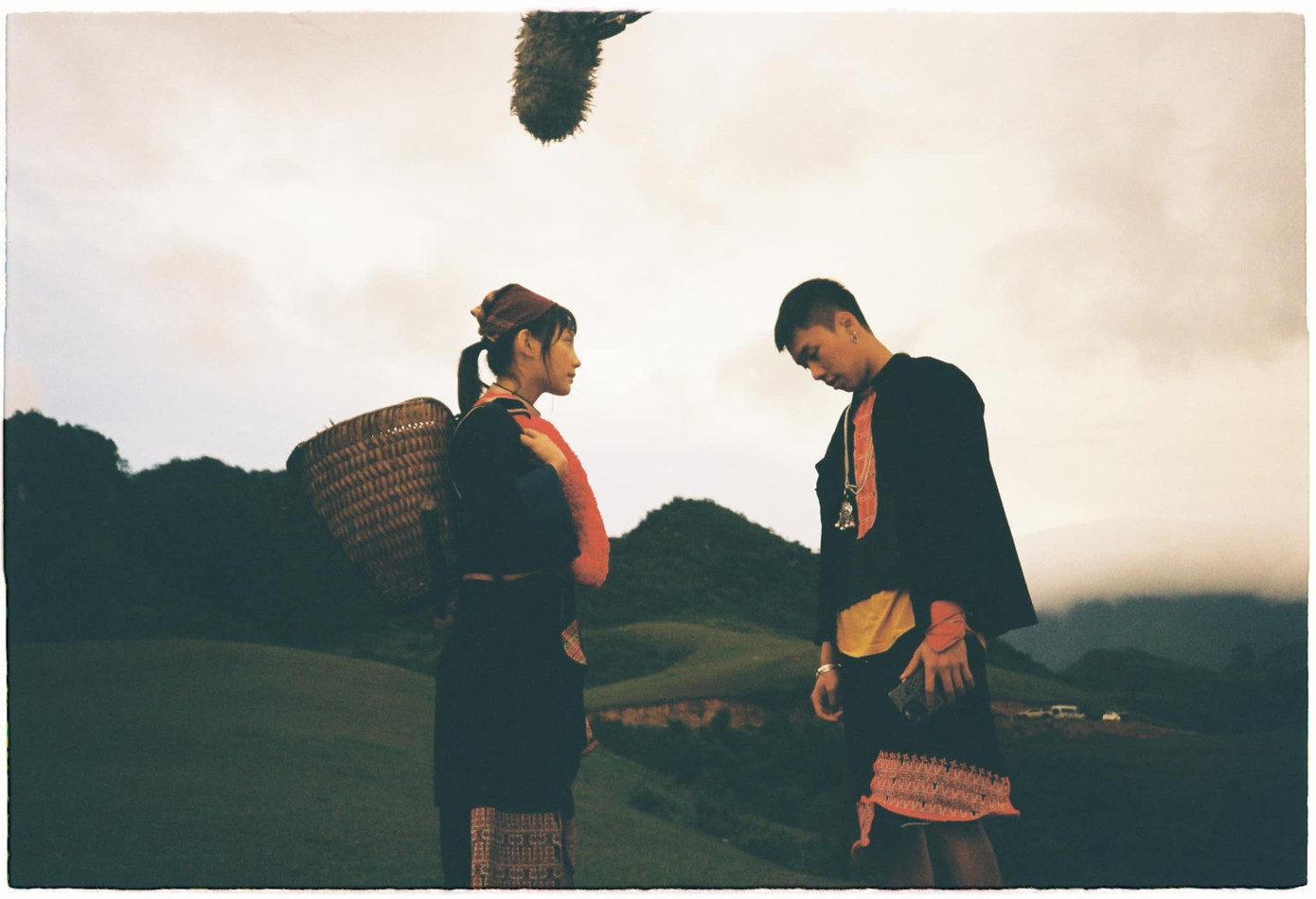 Pu và Chải hễ gặp nhau là cãi cọ liên miên. Pu và Chải hễ gặp nhau là cãi cọ liên miên.