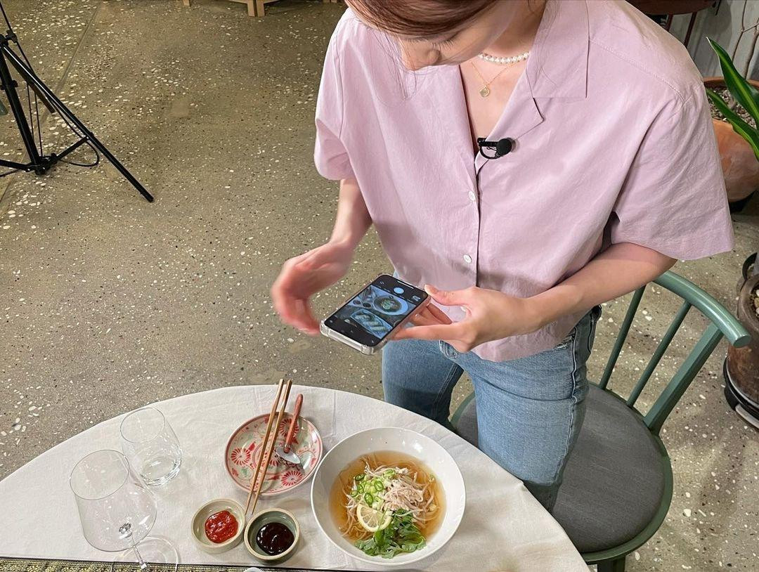 Yoona bên bát hủ tiếu tự tay mình nấu