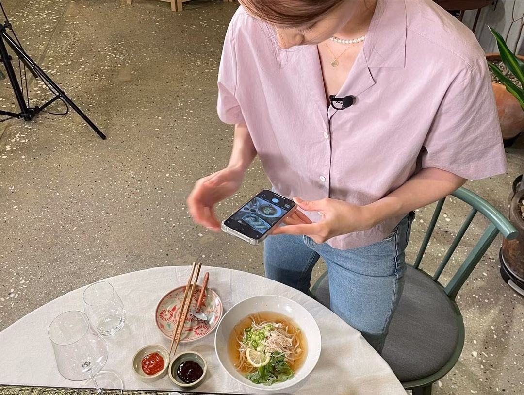 Yoona bên bát hủ tiếu tự tay mình nấu