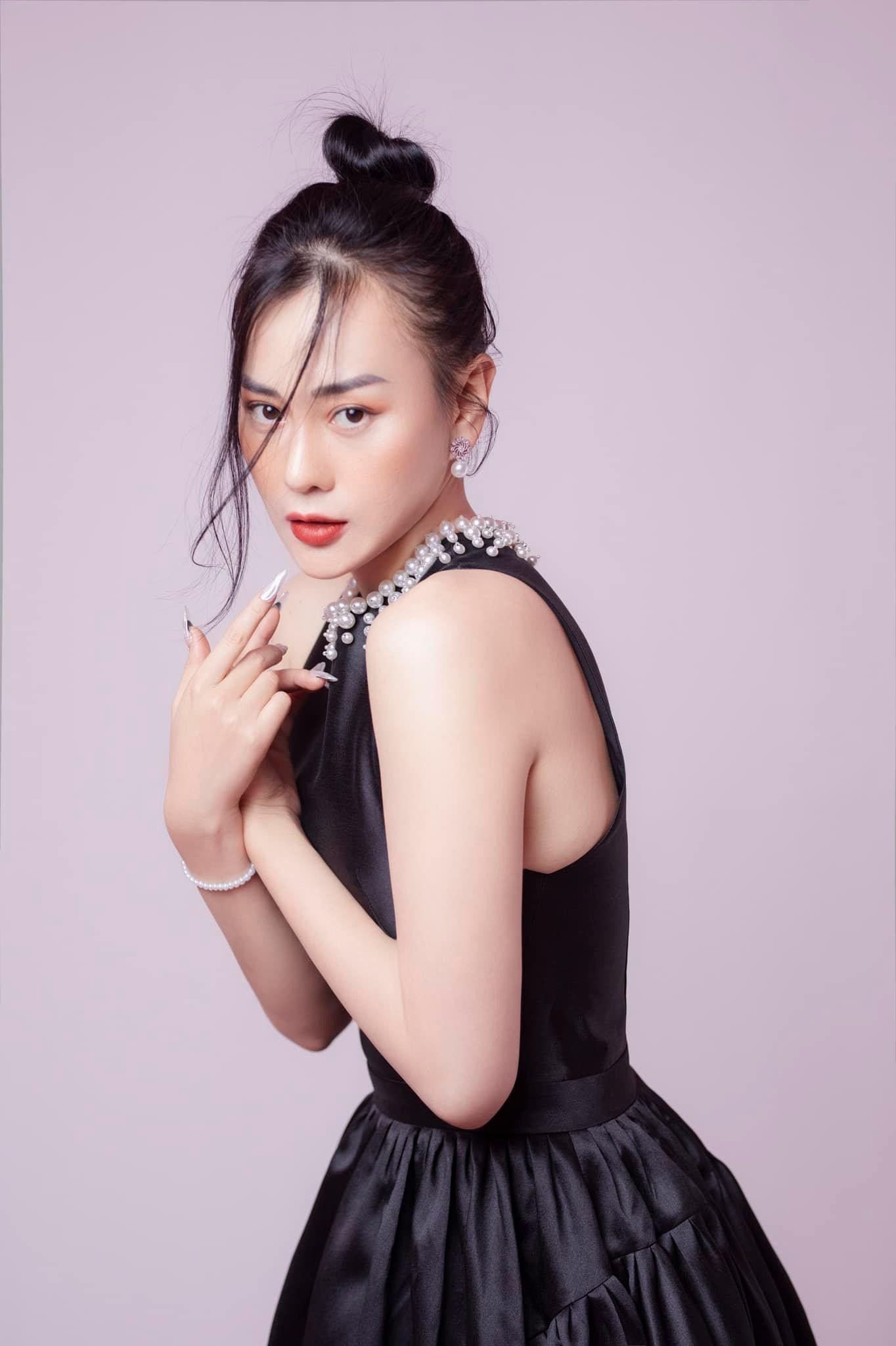 Phương Oanh vẫn đang độc thân sau khi chia tay bạn trai từ hai năm trước Phương Oanh vẫn đang độc thân sau khi chia tay bạn trai từ hai năm trước