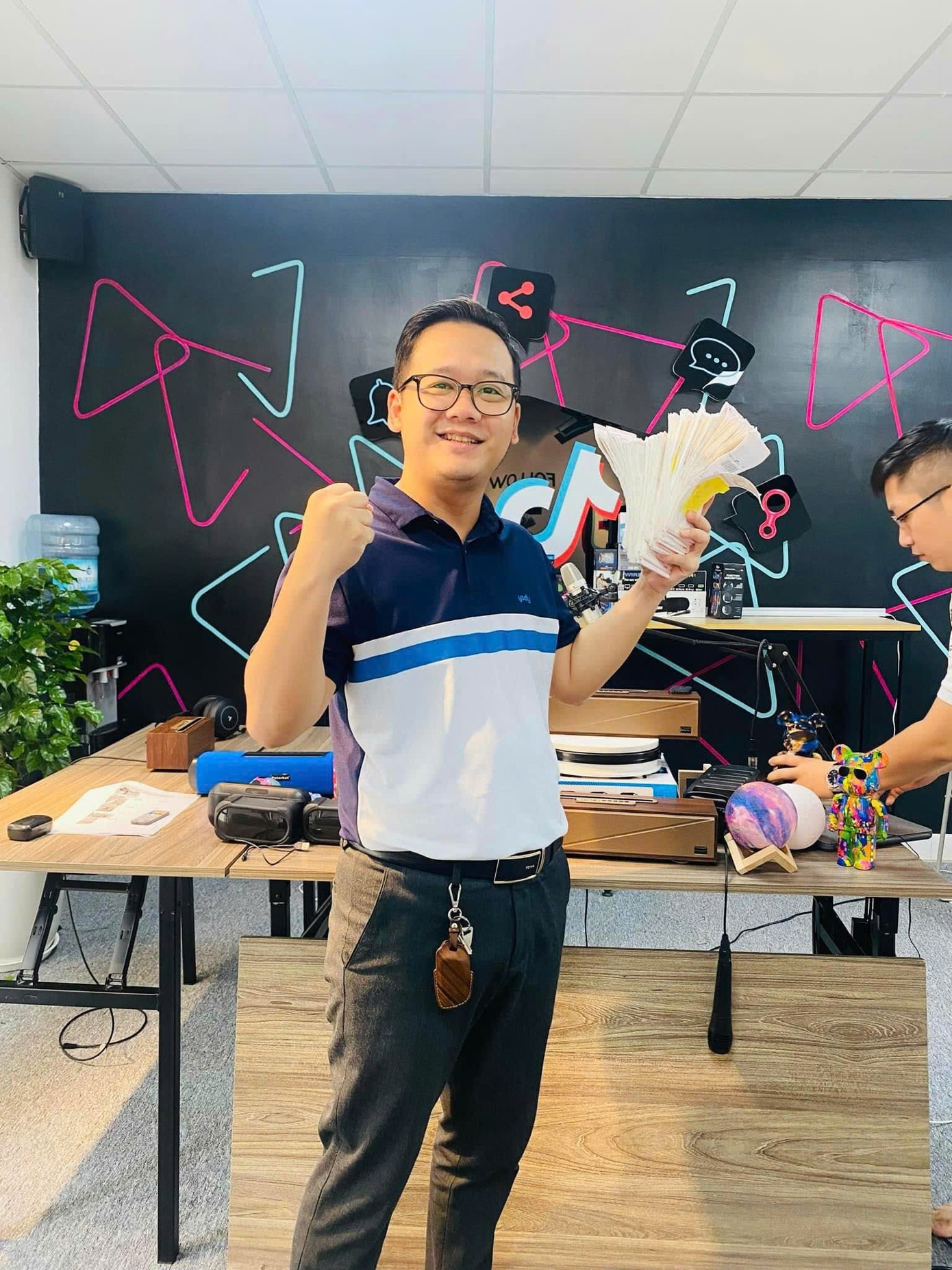 TechPro - Lời giải cho bài toán TikTok. TechPro - Lời giải cho bài toán TikTok.