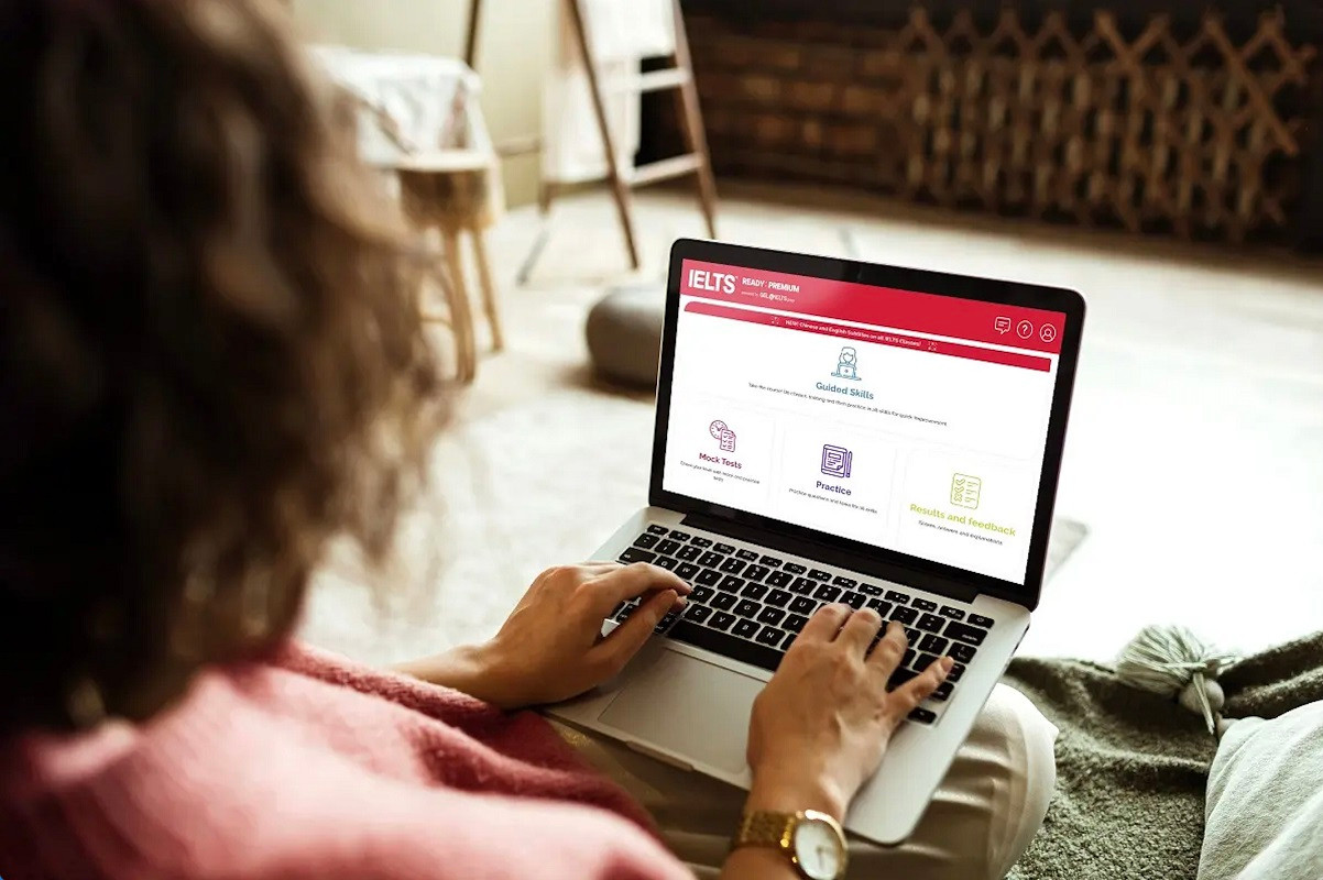 Nền tảng ôn luyện chính thống từ Hội đồng Anh sẽ hỗ trợ thí sinh trang bị những kỹ năng và kiến thức để tự tin chinh phục kỳ thi IELTS. Nền tảng ôn luyện chính thống từ Hội đồng Anh sẽ hỗ trợ thí sinh trang bị những kỹ năng và kiến thức để tự tin chinh phục kỳ thi IELTS.