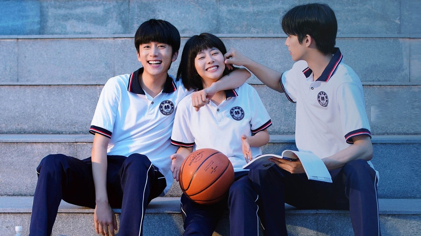 Tiêm Tiêm luôn được hai anh cưng chiều.