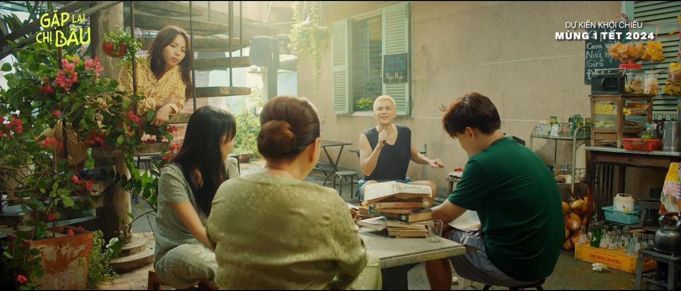 Phúc chẳng còn vô tư khi biết những gì Huyền đang phải đối mặt. Phúc chẳng còn vô tư khi biết những gì Huyền đang phải đối mặt.