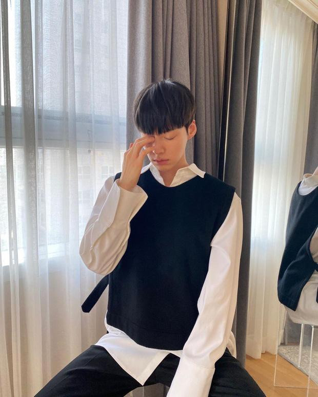 Ahn Jae Hyun đăng tấm hình ẩn ý