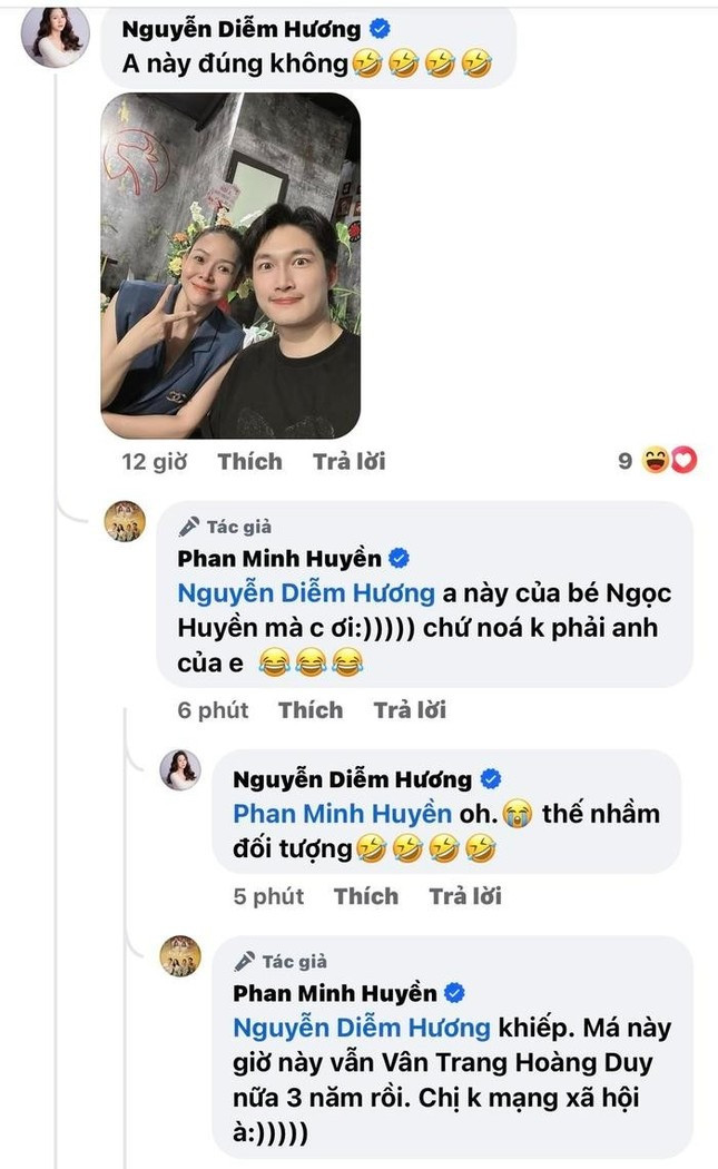 Huyền Lizzie từng tiết lộ Đình Tú - Ngọc Huyền đang hẹn hò. Huyền Lizzie từng tiết lộ Đình Tú - Ngọc Huyền đang hẹn hò.