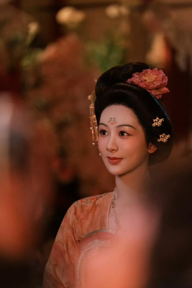 Dương Tử chuẩn bị có phim mới lên sóng sau Quốc Sắc Phương Hoa. Dương Tử chuẩn bị có phim mới lên sóng sau Quốc Sắc Phương Hoa.