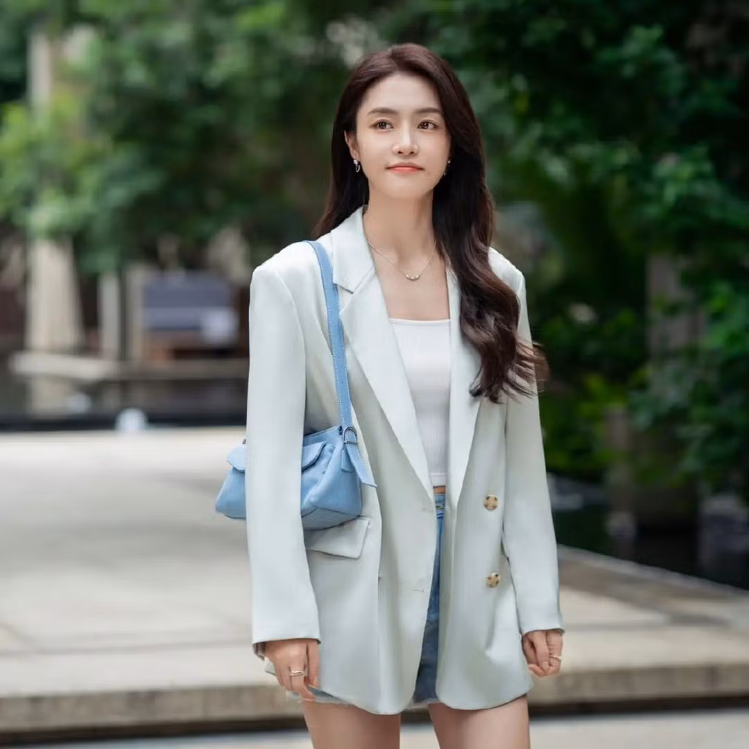 Hàn Tô thông minh sắc sảo cũng chẳng thể có được tình yêu suôn sẻ. Hàn Tô thông minh sắc sảo cũng chẳng thể có được tình yêu suôn sẻ.