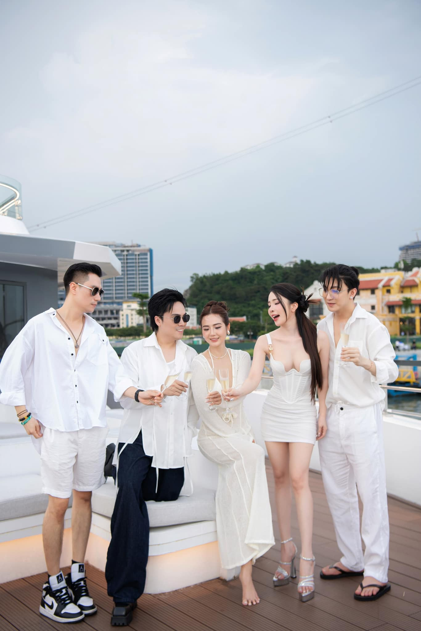 Nhóm bạn đình đám gồm toàn diễn viên VTV.