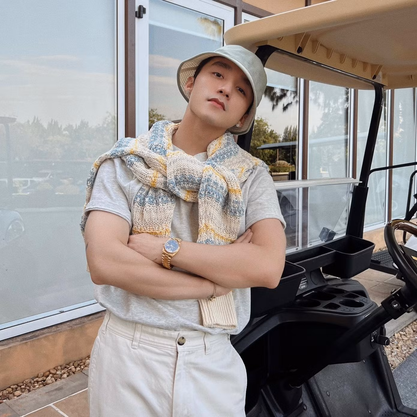 Sơn Tùng bất ngờ thay đổi khung giờ phát hành MV mới.