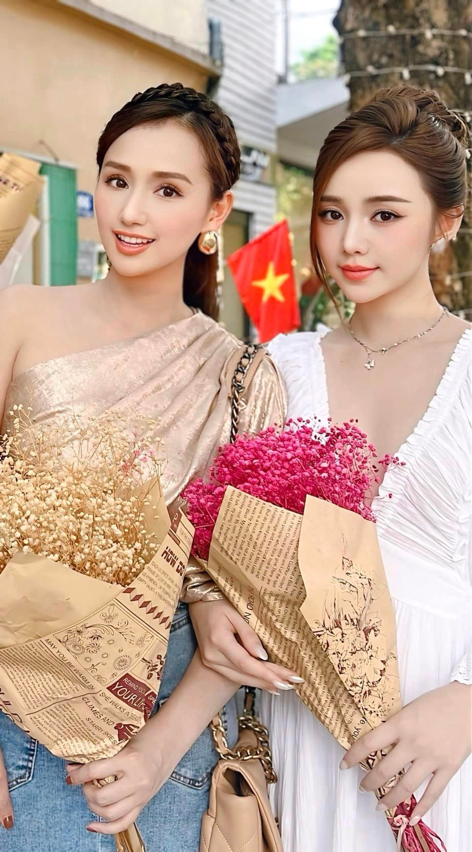 Lã Thanh Huyền tiết lộ Quỳnh Kool đang độc thân. Lã Thanh Huyền tiết lộ Quỳnh Kool đang độc thân.