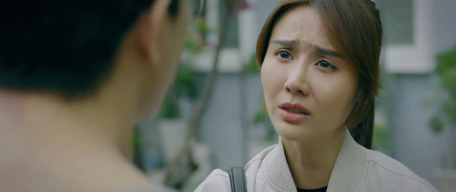 Dương từng mắng mỏ Tùng nặng nề trước mặt Nguyệt.