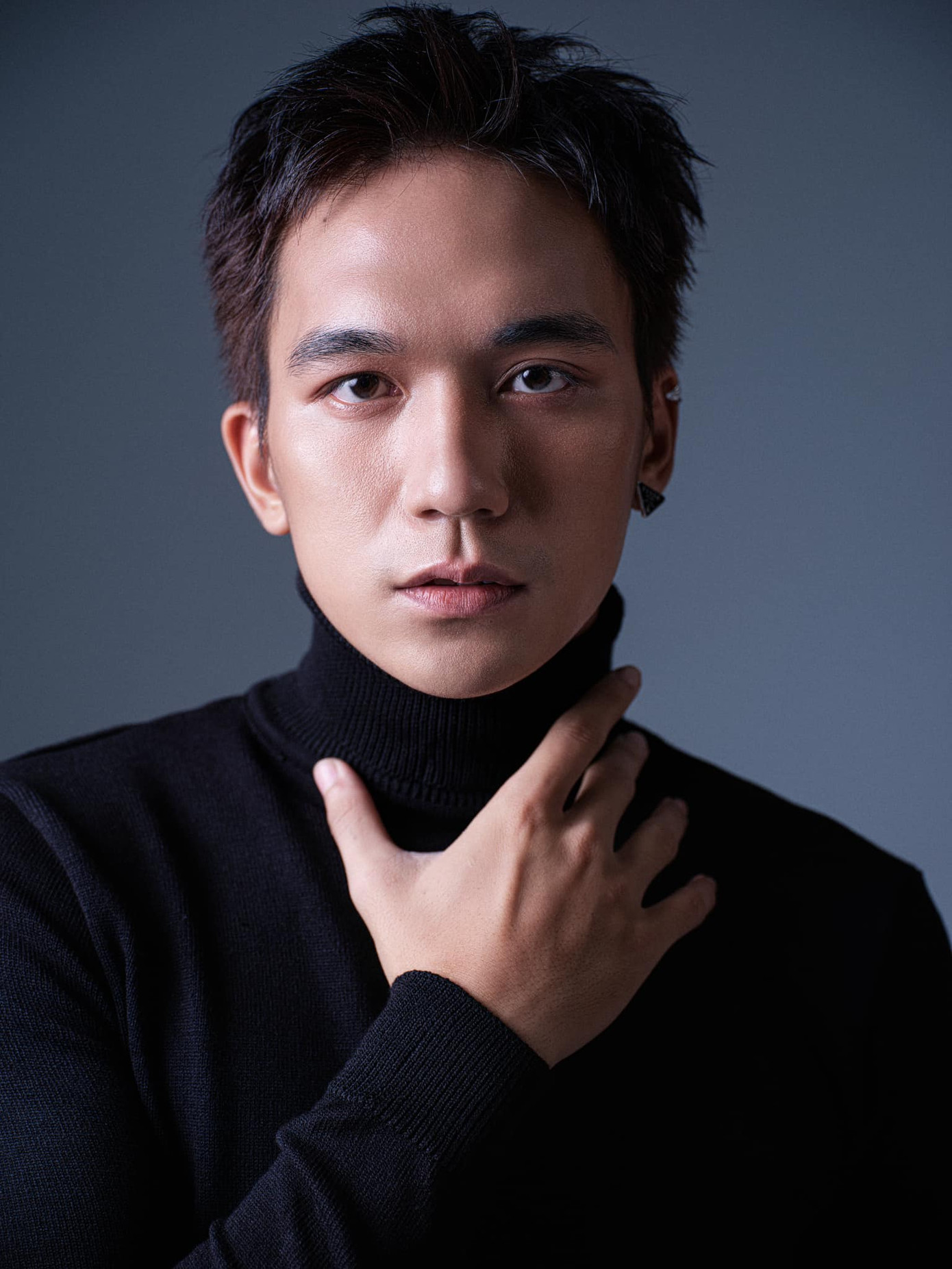 Đỗ Nhật Hoàng sở hữu gương mặt mỹ nam. Đỗ Nhật Hoàng sở hữu gương mặt mỹ nam.