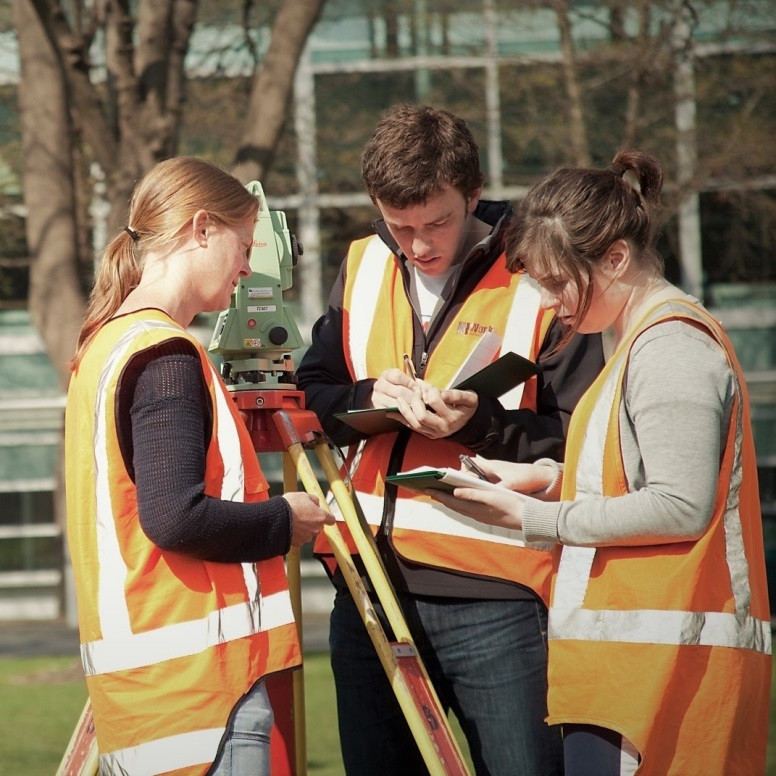 Sinh viên ngành Trắc địa có thể bỏ túi mức lương hơn $NZ 80,000/ năm sau tốt nghiệp.