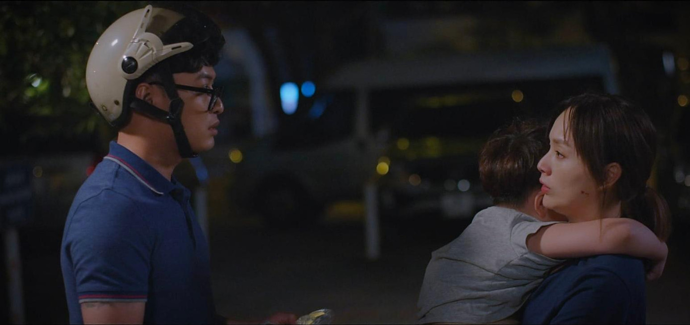 Đức &quot;xoăn khiến khán giả bức xúc vì quá vô trách nhiệm với vợ con