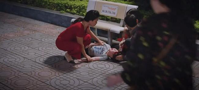 Bé Sol bị ngã khiến bà Hiền quát mắng thông gia