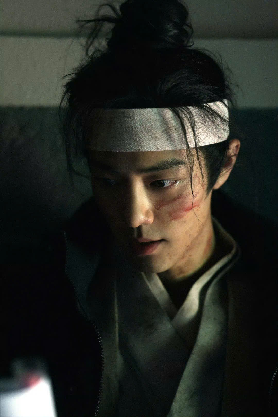 Nhân vật Tàng Hải trải qua nhiều biến cố đau thương.