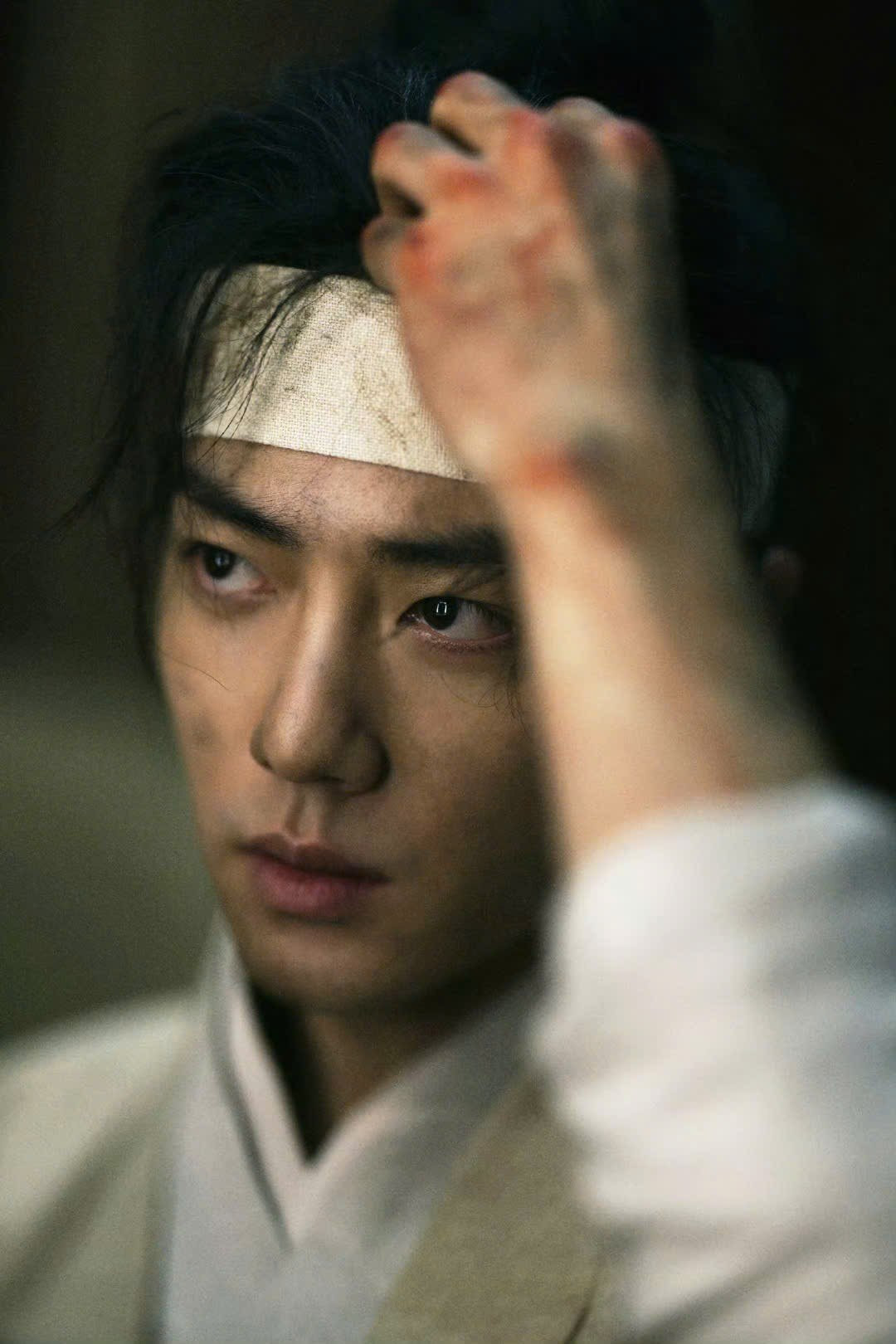 Nhân vật Tàng Hải trải qua nhiều biến cố đau thương.