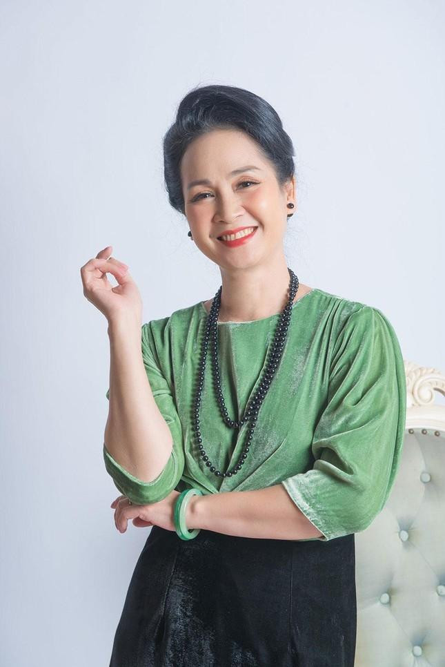 Đây là vai diễn có tạo hình màu mè nhất của NSND Lan Hương