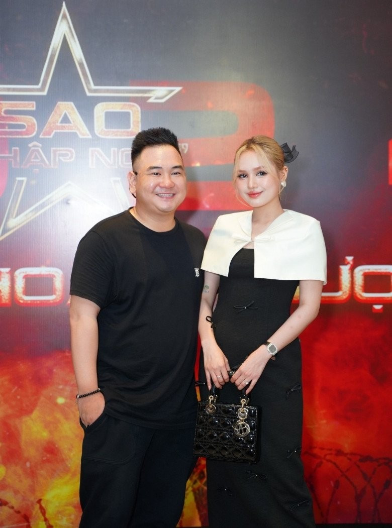 Xoài Non và Xemesis đang vướng tin đồn hôn nhân trục trặc.