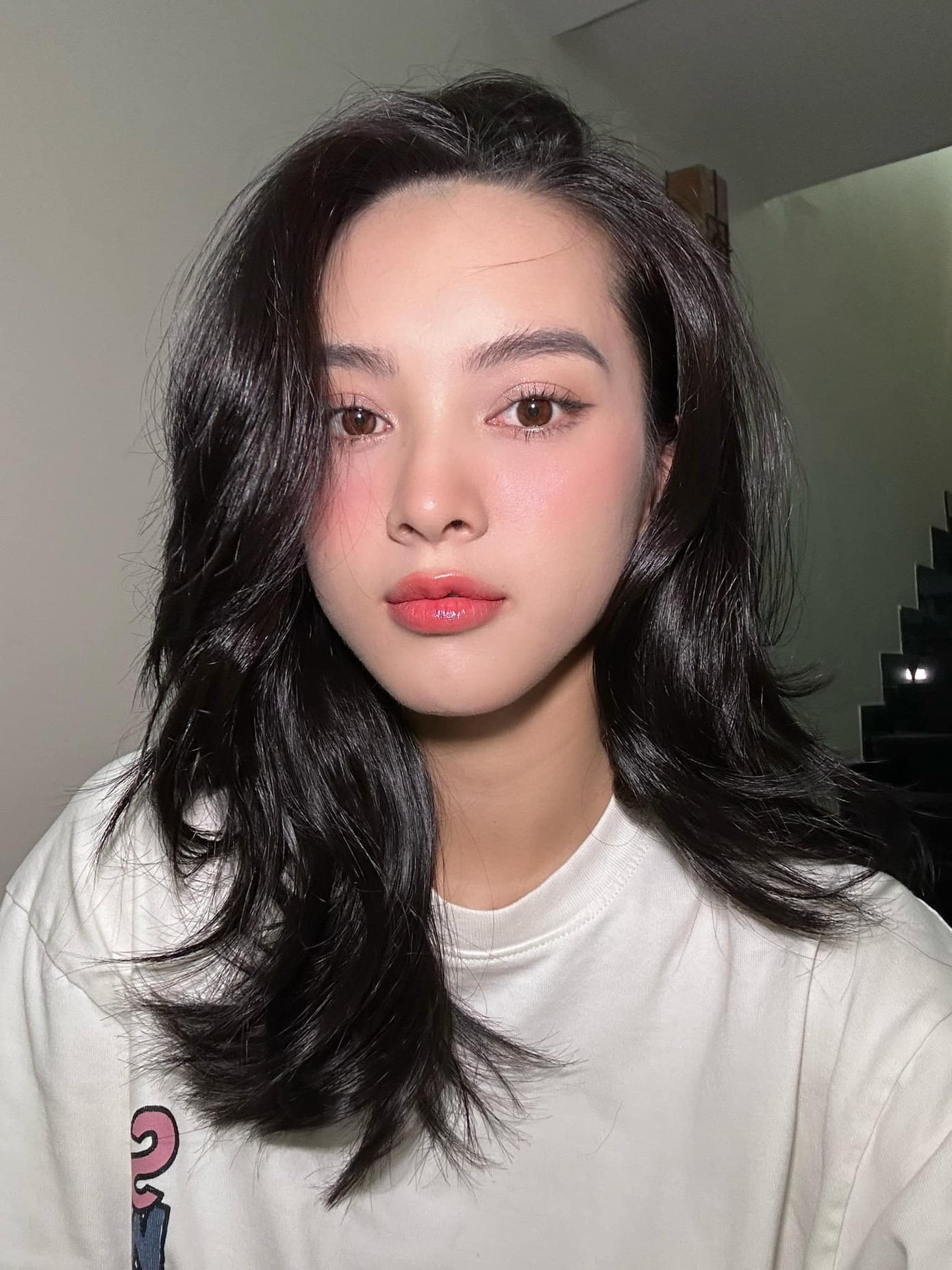 Quỳnh Lương cũng lên tiếng bình luận chuyện nhà Xoài Non. Quỳnh Lương cũng lên tiếng bình luận chuyện nhà Xoài Non.