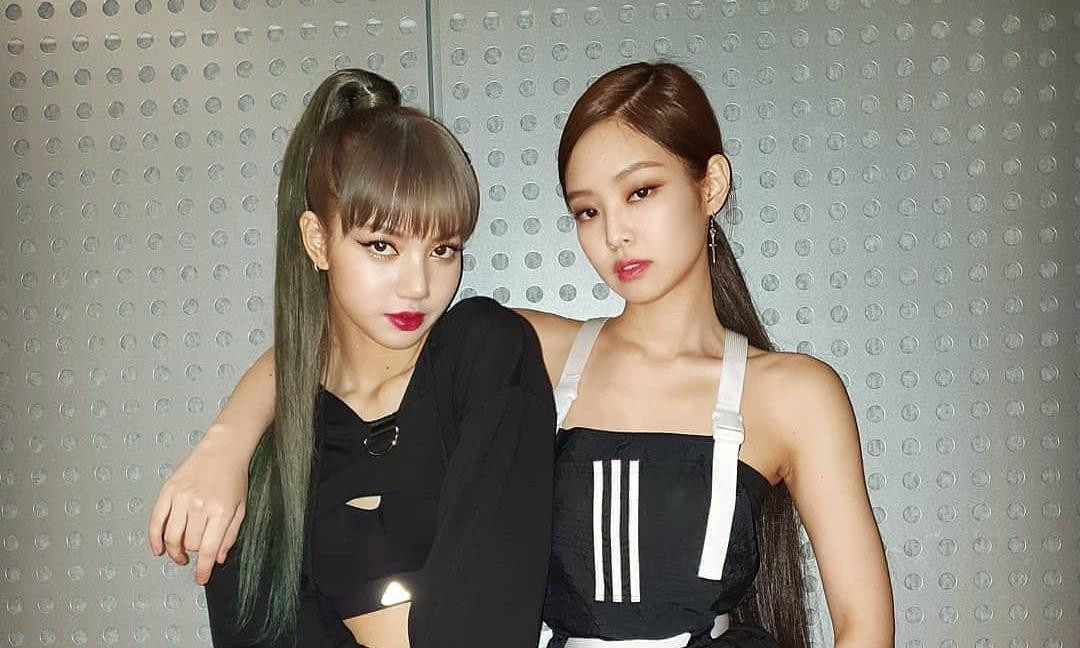 Lisa cũng bị vạ lây trong scandal này Lisa cũng bị vạ lây trong scandal này