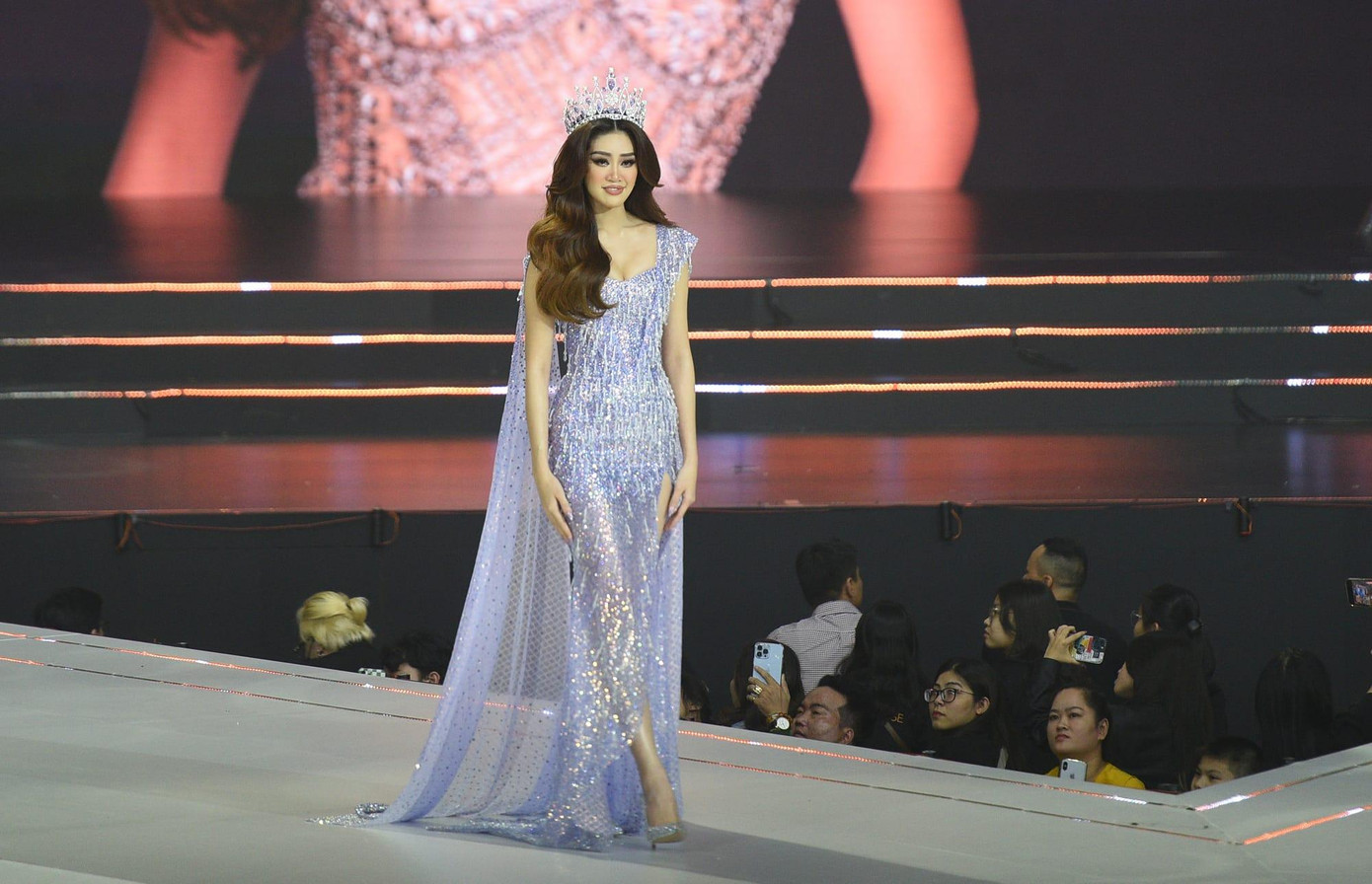 Hoa hậu Khánh Vân xinh đẹp trong màn final walk tại Hoa hậu Hoàn vũ Việt Nam 2022. Hoa hậu Khánh Vân xinh đẹp trong màn final walk tại Hoa hậu Hoàn vũ Việt Nam 2022.