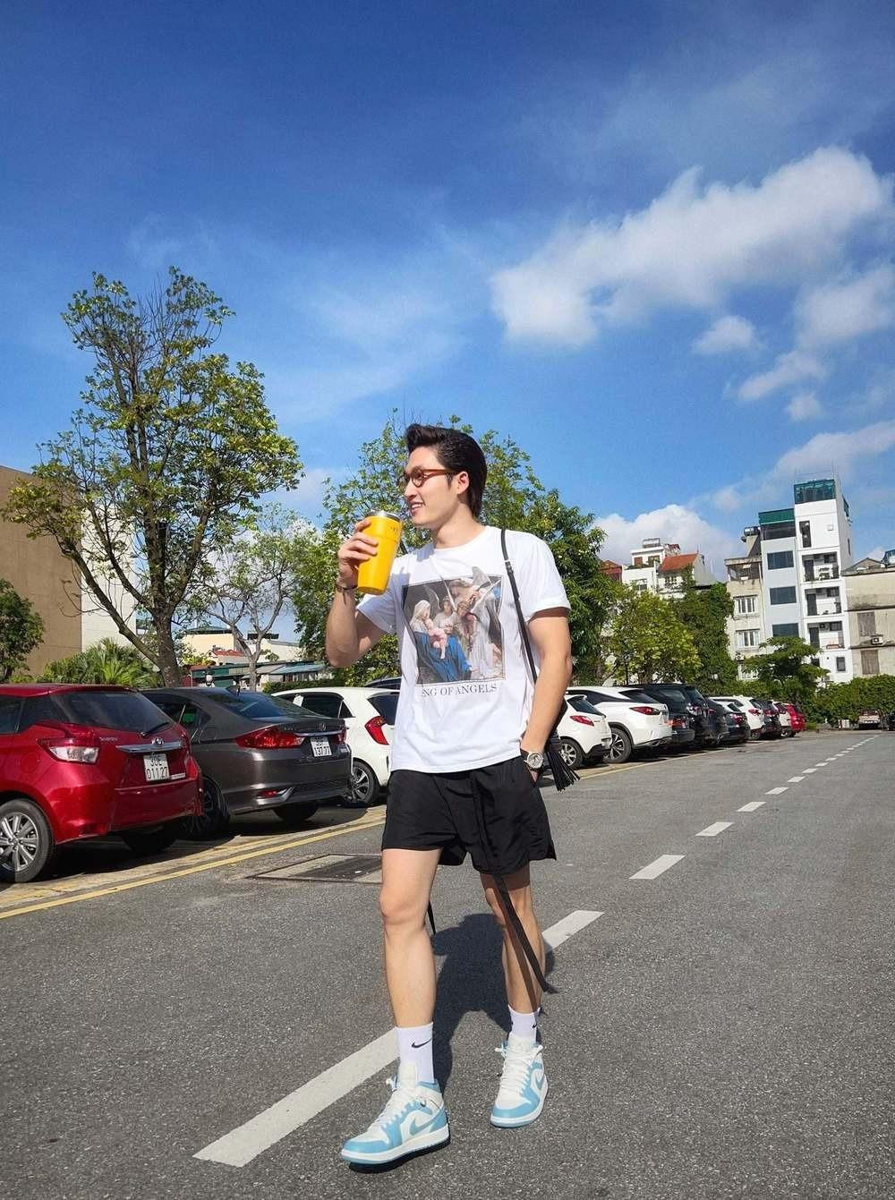 Hai người còn bị nghi dùng giày đôi Hai người còn bị nghi dùng giày đôi