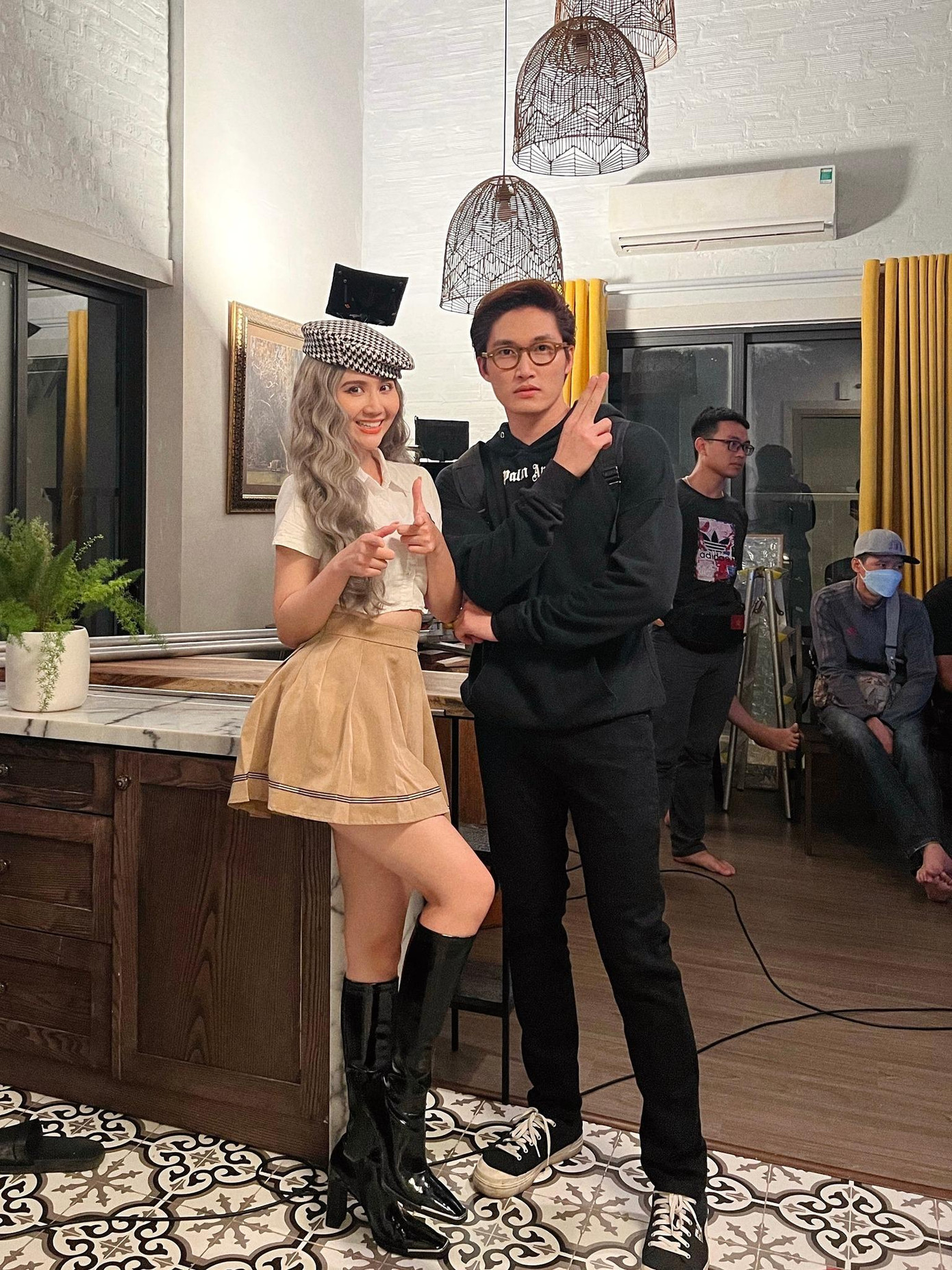 Hai người luôn khẳng định chỉ là bạn bè thân thiết Hai người luôn khẳng định chỉ là bạn bè thân thiết