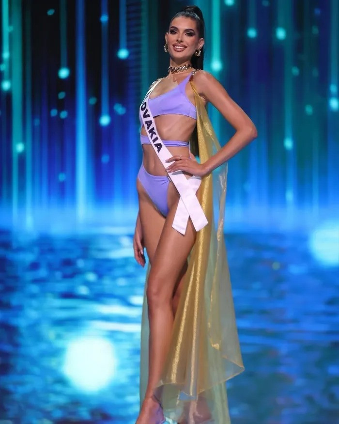 Đại diện Slovakia ấm ức vì bị đối xử thiếu công bằng. Đại diện Slovakia ấm ức vì bị đối xử thiếu công bằng.