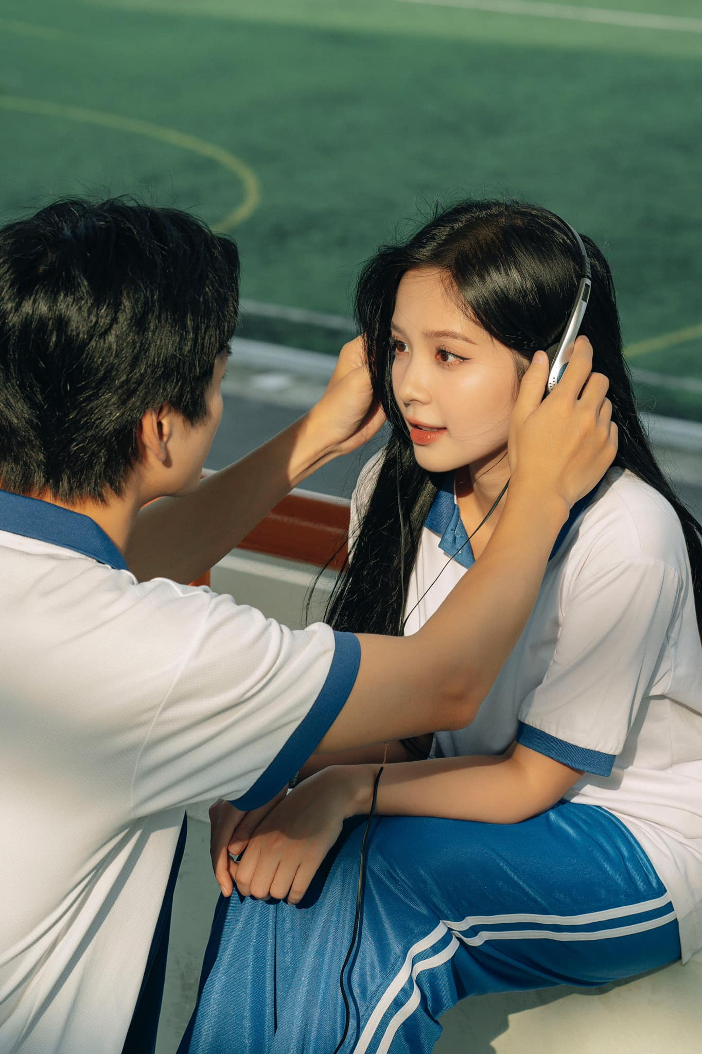 Ngọc Huyền đóng đôi với Trần Nghĩa ở Chúng Ta Của 8 Năm Sau. Ngọc Huyền đóng đôi với Trần Nghĩa ở Chúng Ta Của 8 Năm Sau.