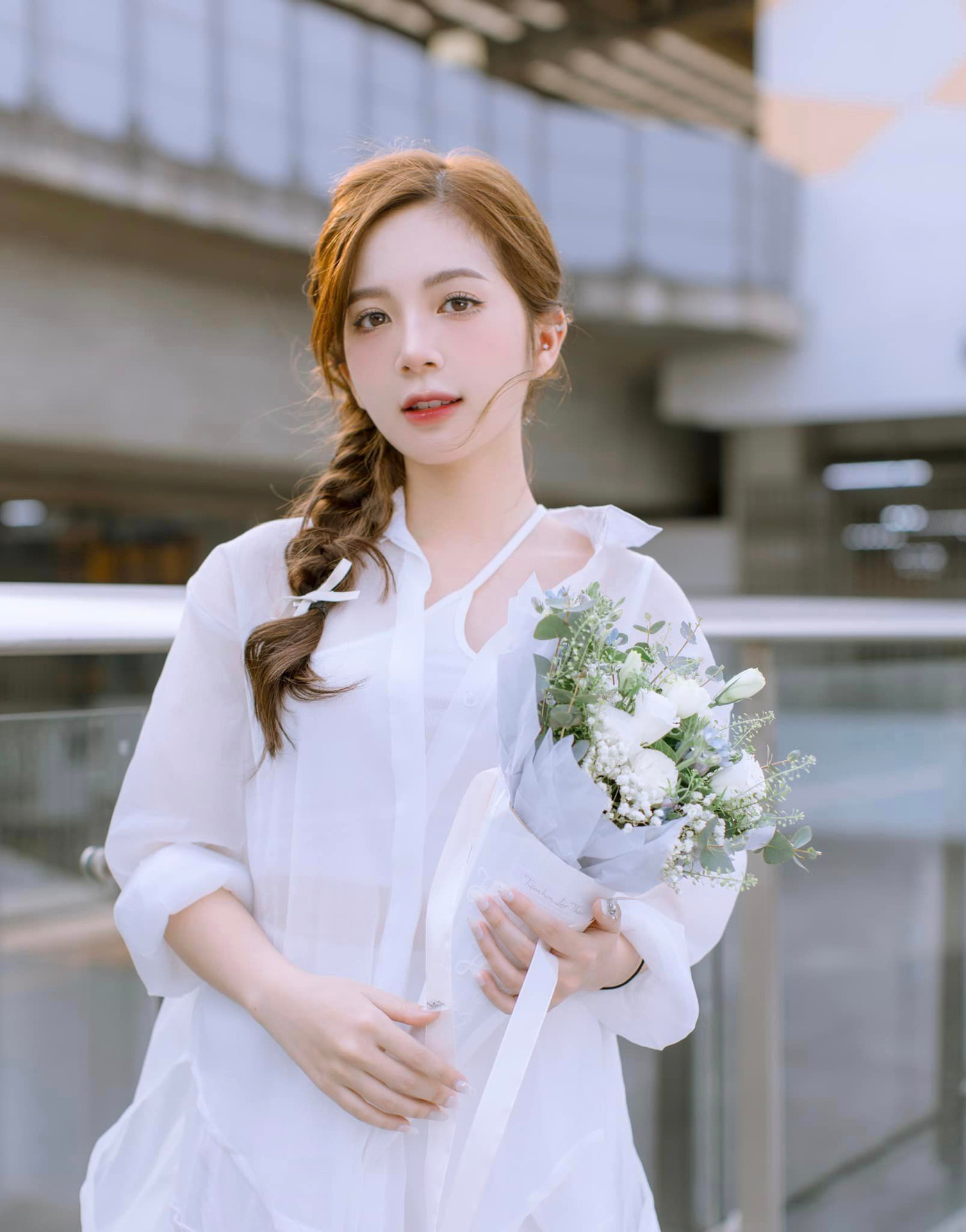 Nữ diễn viên có ngoại hình xinh xắn dễ thương. Nữ diễn viên có ngoại hình xinh xắn dễ thương.