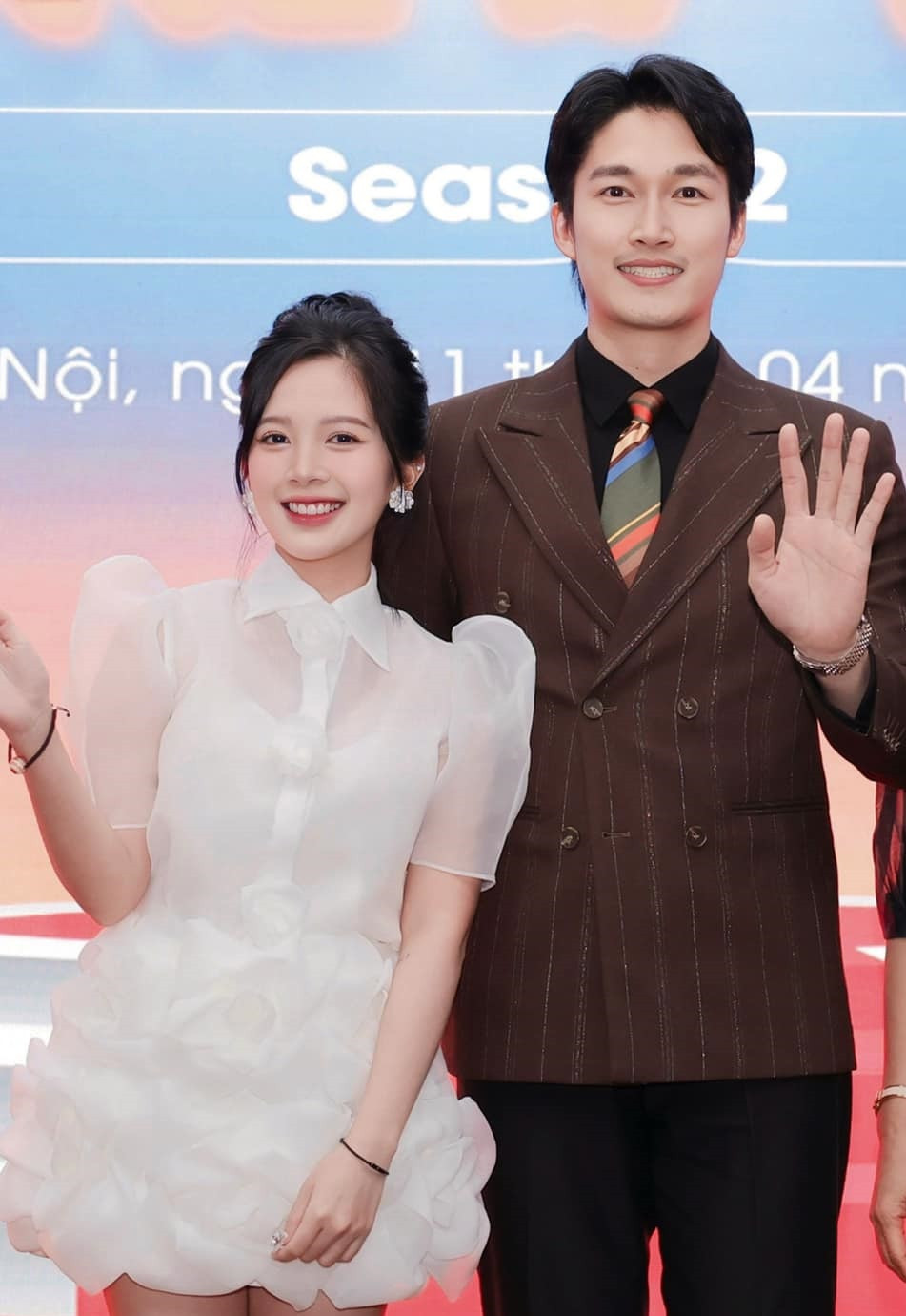 Ngọc Huyền vướng tin đồn hẹn hò Đình Tú. Ngọc Huyền vướng tin đồn hẹn hò Đình Tú.