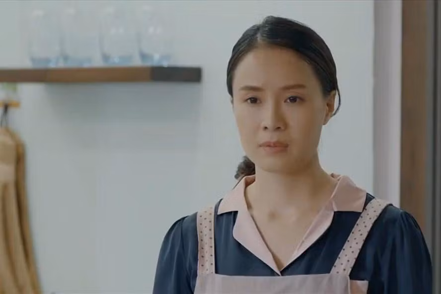 Hồng Diễm trong phim Hoa Hồng Trên Ngực Trái