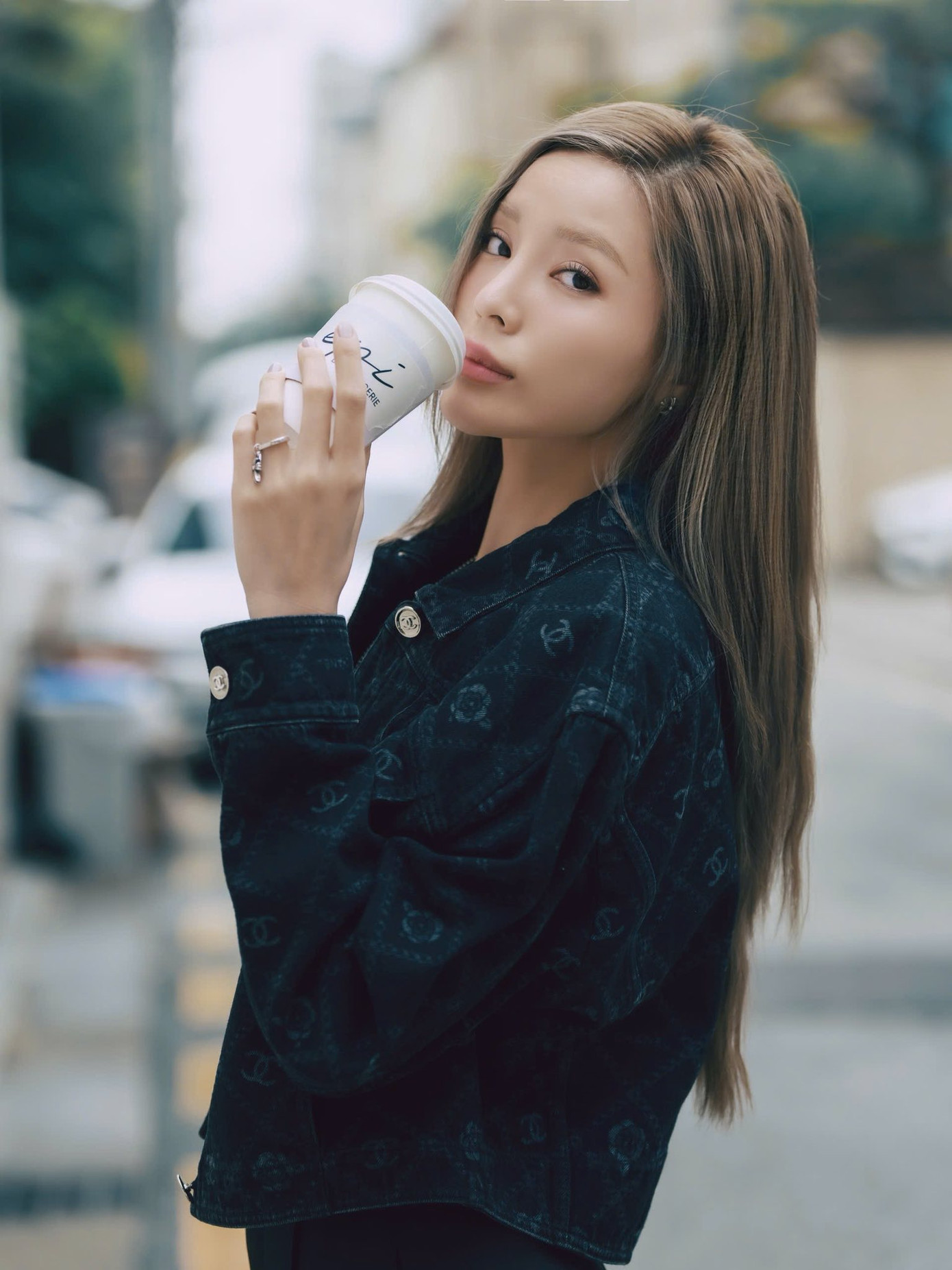 Netizen cho rằng Kỳ Duyên quyết định hủy theo dõi Opal vì nàng hậu từ bỏ danh hiệu Á hậu 3 Miss Universe 2024.