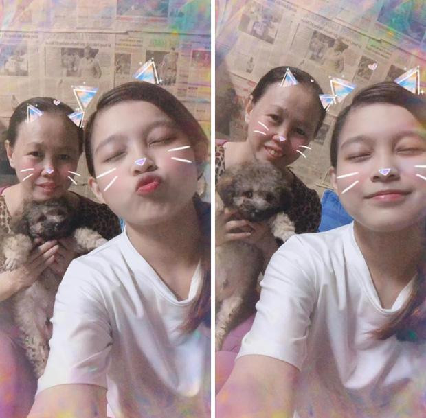 Cô đăng ảnh bên mẹ ruột