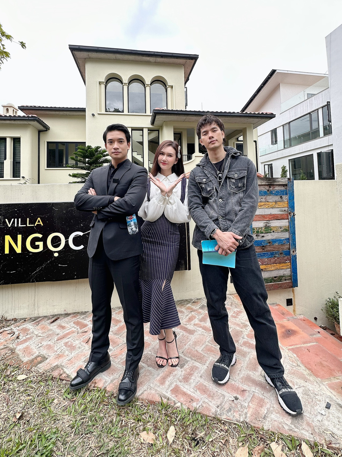 Nhân vật của anh ngổ ngáo, bất cần hơn các vai diễn trước đây. Nhân vật của anh ngổ ngáo, bất cần hơn các vai diễn trước đây.