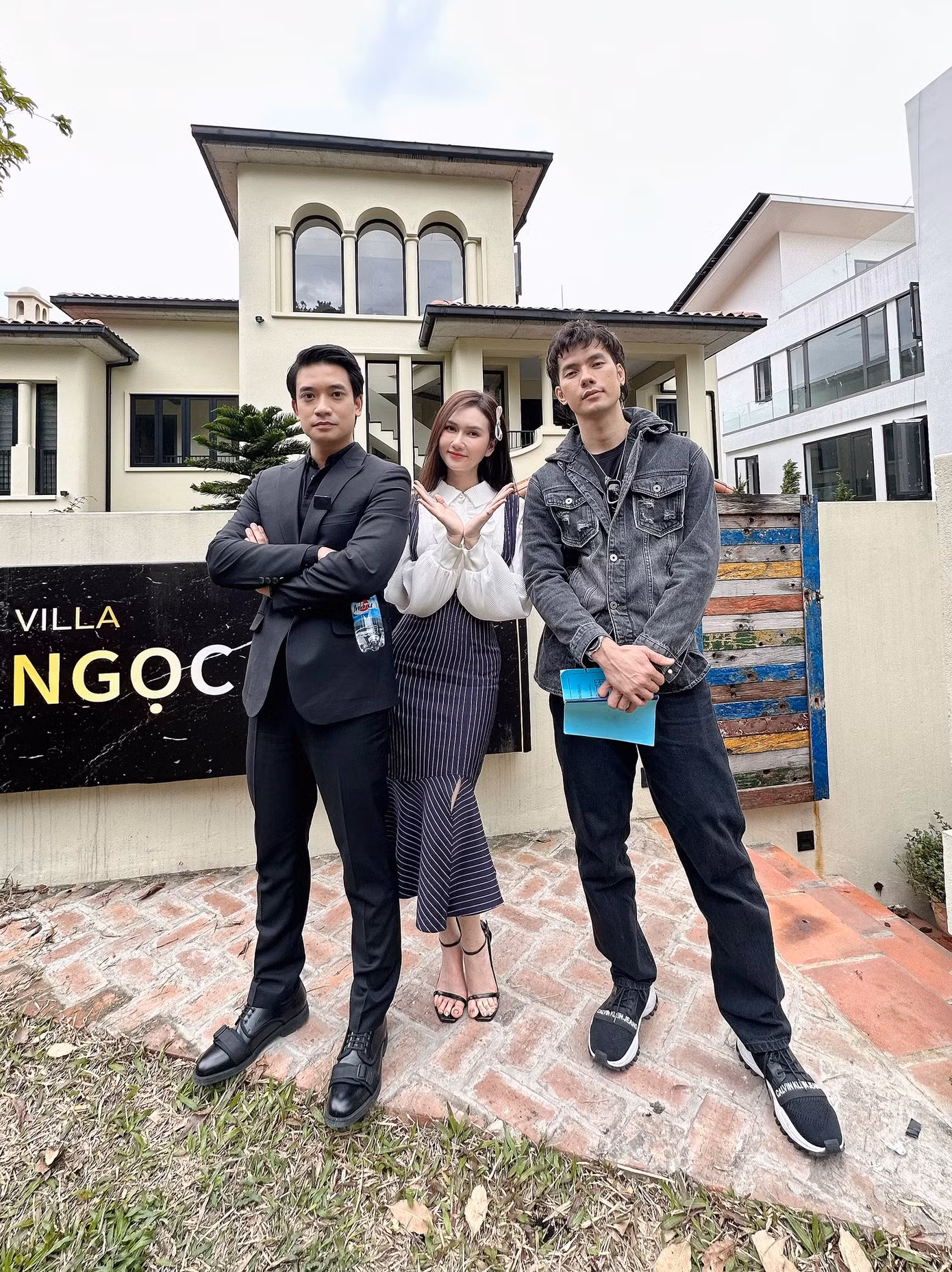 Nhân vật của anh ngổ ngáo, bất cần hơn các vai diễn trước đây. Nhân vật của anh ngổ ngáo, bất cần hơn các vai diễn trước đây.