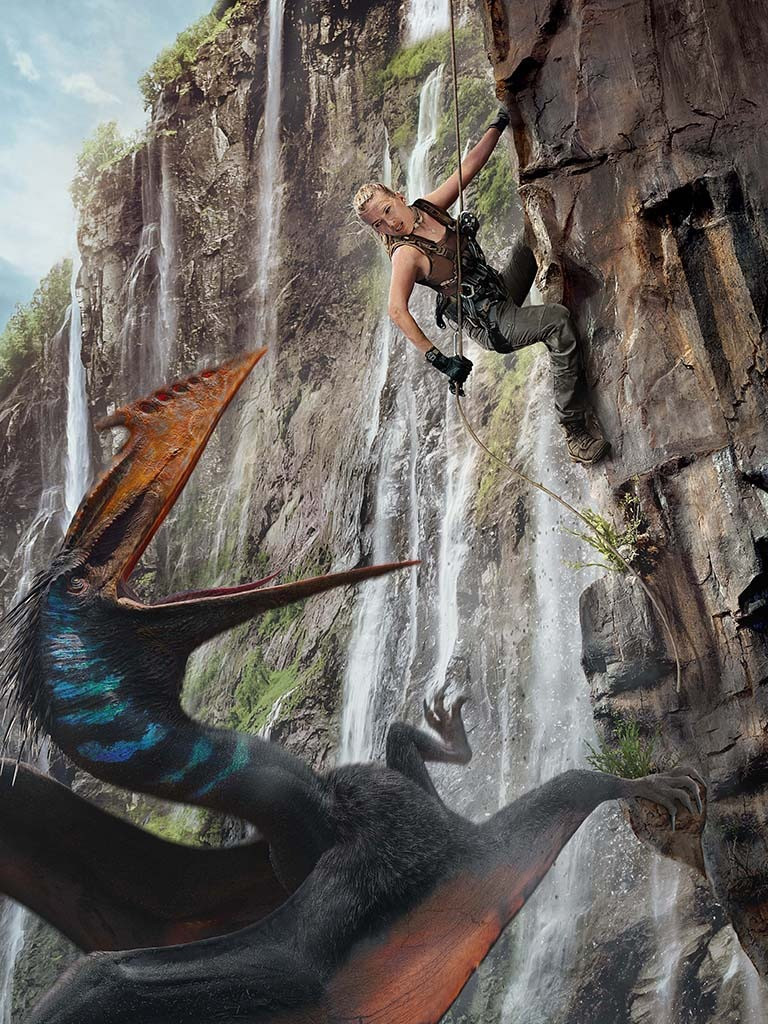 Loài người trở nên bé nhỏ trước những sinh vật cổ đại.