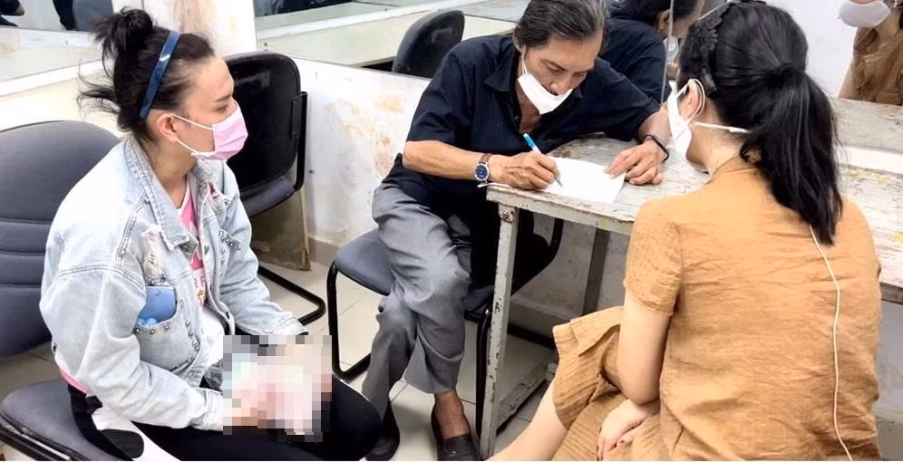 Trịnh Kim Chi đã trao trả 244 triệu đồng cho gia đình Thương Tín Trịnh Kim Chi đã trao trả 244 triệu đồng cho gia đình Thương Tín