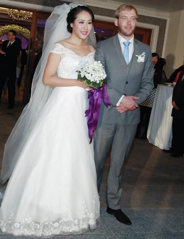 Ngô Phương Lan xinh đẹp trong ngày cưới Ngô Phương Lan xinh đẹp trong ngày cưới