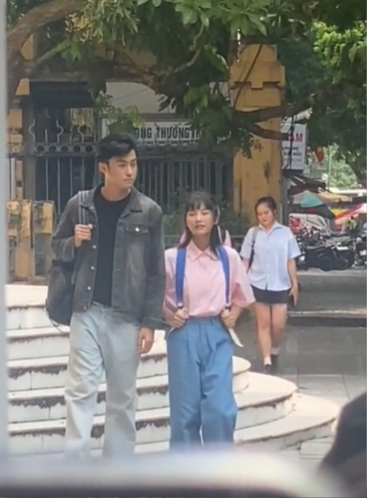 Netizen đều phải công nhận hai người rất đẹp đôi. Netizen đều phải công nhận hai người rất đẹp đôi.