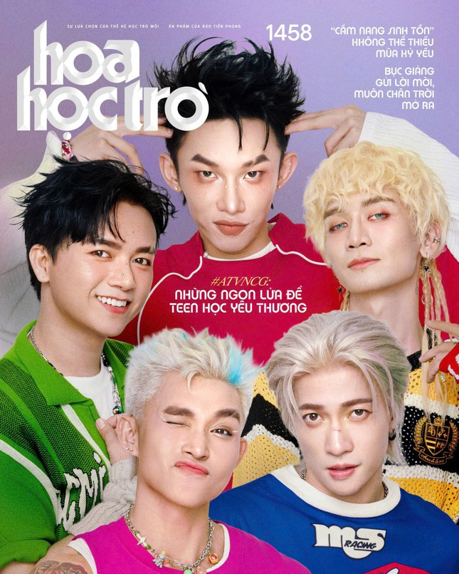 Hoa Học Trò luôn đồng hành bên bạn trong mùa Hè năm nay. Hoa Học Trò luôn đồng hành bên bạn trong mùa Hè năm nay.