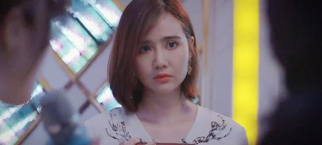 Vân Trang xúc động nhớ về những kỷ niệm thời thơ ấu Vân Trang xúc động nhớ về những kỷ niệm thời thơ ấu