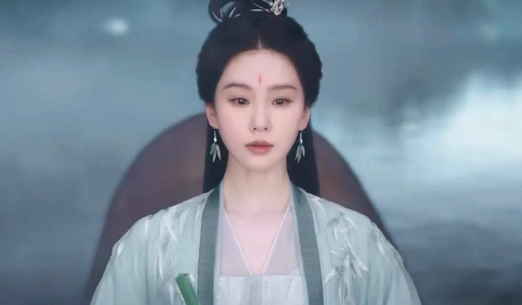 Lưu Thi Thi gượng gạo, mệt mỏi trên phim. Lưu Thi Thi gượng gạo, mệt mỏi trên phim.