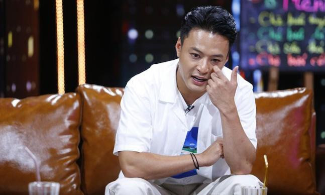 Nam diễn viên bật khóc khi nhắc tới cố NSND Hoàng Dũng Nam diễn viên bật khóc khi nhắc tới cố NSND Hoàng Dũng