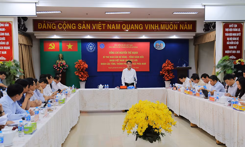 Tổng Giám đốc BHXH Việt Nam - Nguyễn Thế Mạnh làm việc với BHXH 11 tỉnh thành phía nam.
